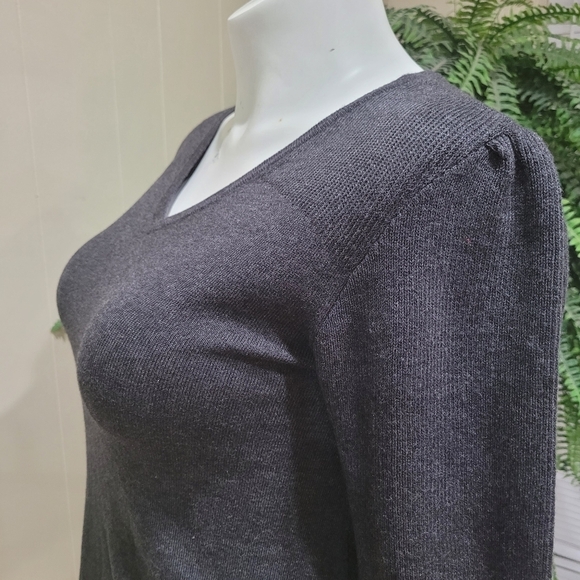 Syle&Co Cable Knit Gray Vneck Gigot Sleeve Sweater - Picture 5 of 10